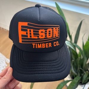Filson trucker hat (black/navy)